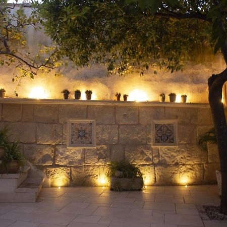 Amata Casa Apartment Muro Leccese Bagian luar foto