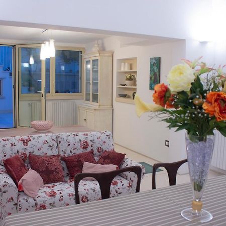 Amata Casa Apartment Muro Leccese Bagian luar foto