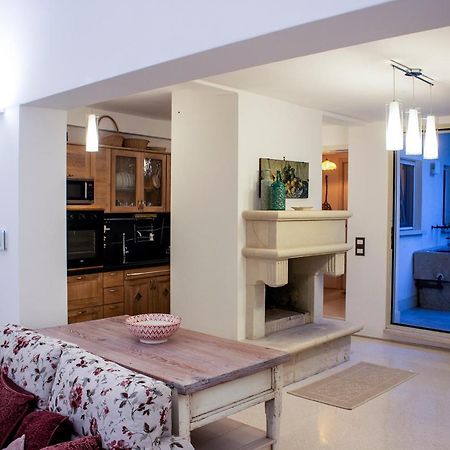 Amata Casa Apartment Muro Leccese Bagian luar foto