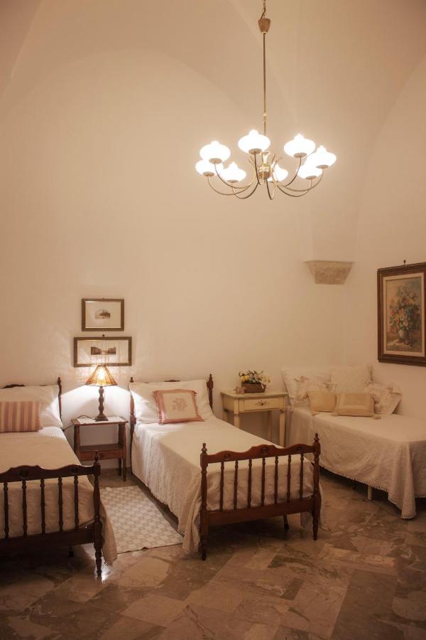Amata Casa Apartment Muro Leccese Bagian luar foto