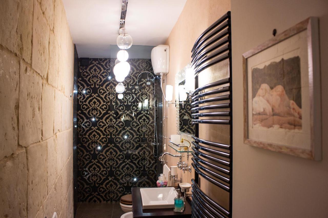 Amata Casa Apartment Muro Leccese Bagian luar foto